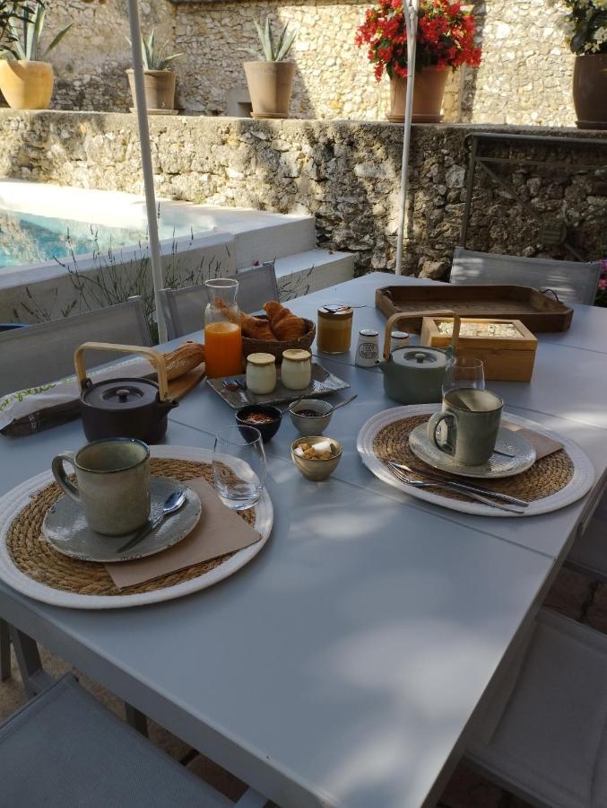 Chez Les Filles Bed & Breakfast Dions Exterior foto