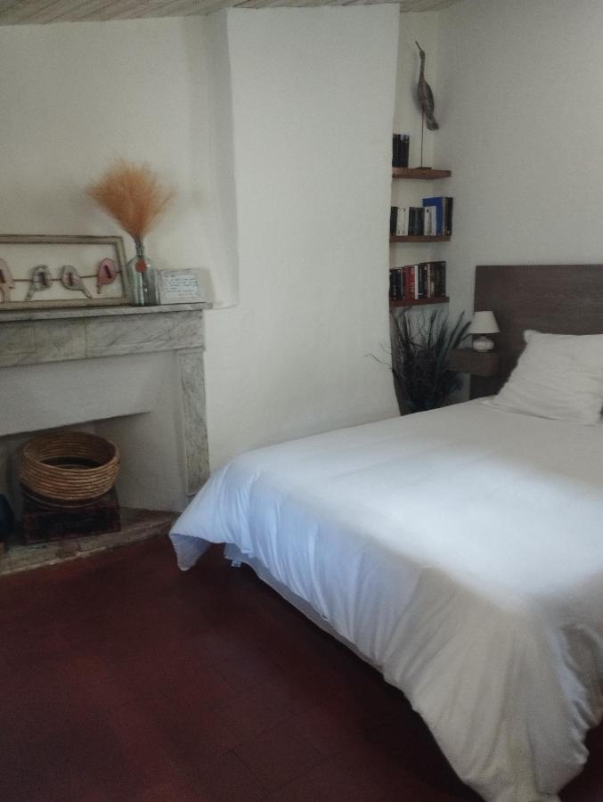 Chez Les Filles Bed & Breakfast Dions Exterior foto
