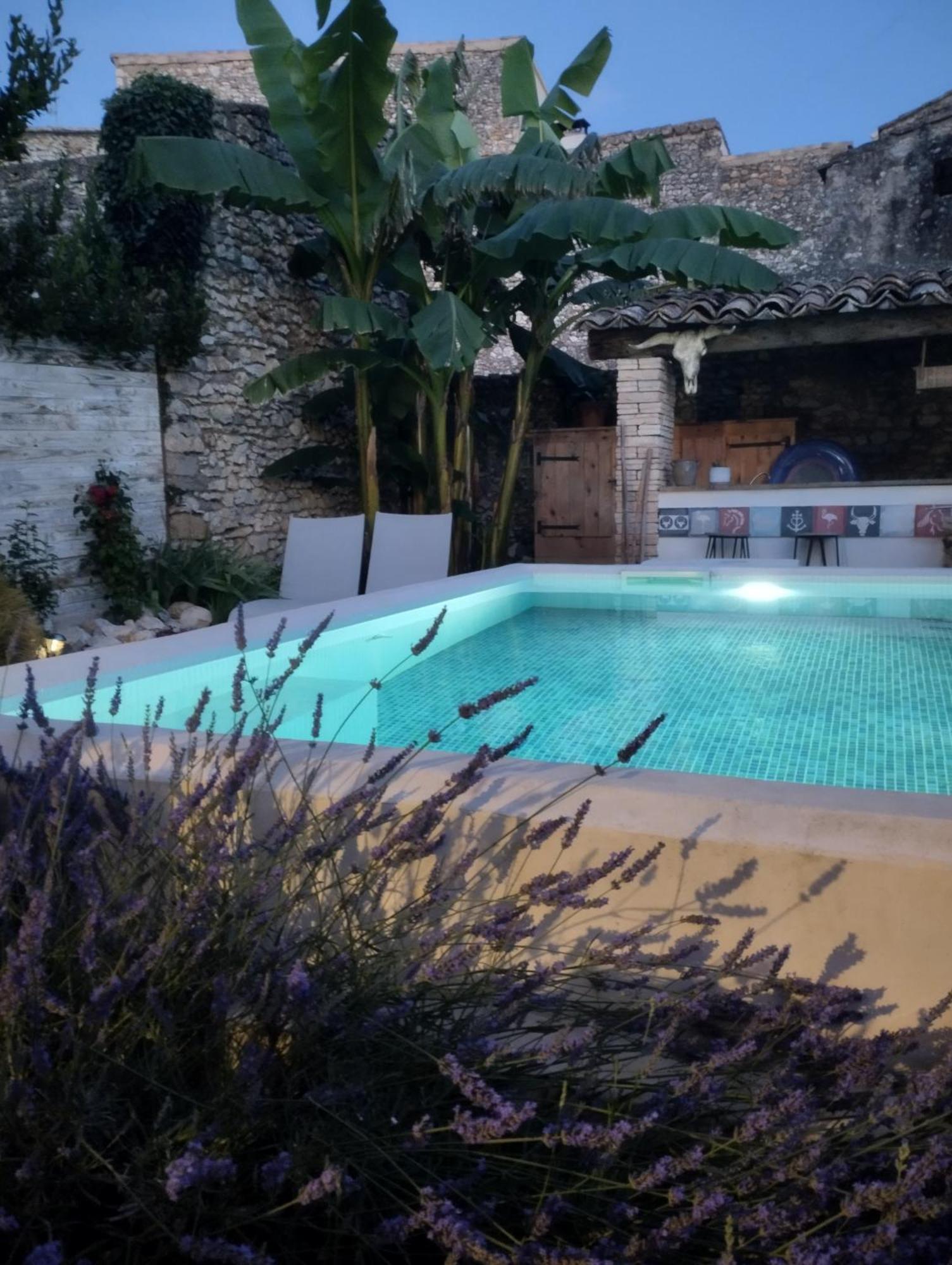 Chez Les Filles Bed & Breakfast Dions Exterior foto